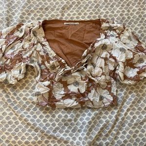 Abercrombie and Fitch puffy sleeved crop top